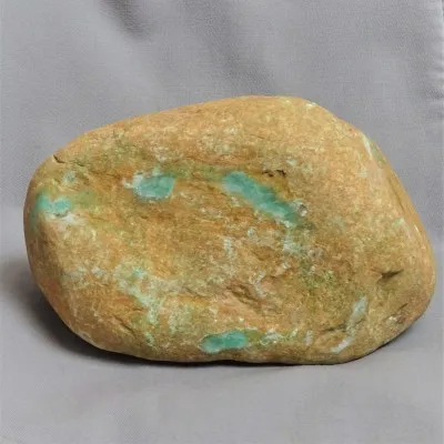 Jade nugget 2,4kg Burma (Myanmar)