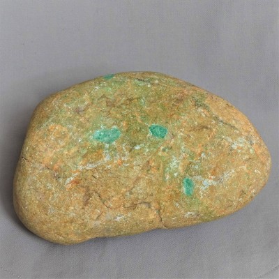Jade nugget 2,9kg Burma (Myanmar)