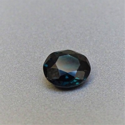 Spinel - 1,51 ct, Sri Lanka, certificate CGL (Ceylon Gem Lab) member associations GIA