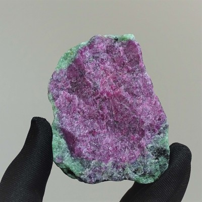 Ruby in zoisite 151g, Tanzania top quality