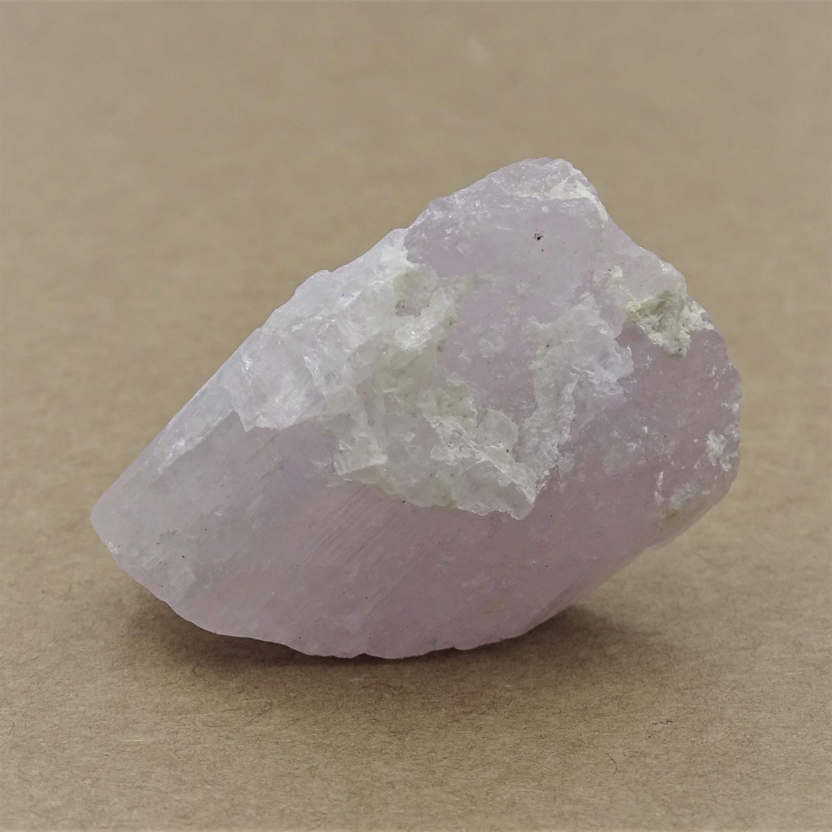 Kunzite 35,5g, Afghanistan