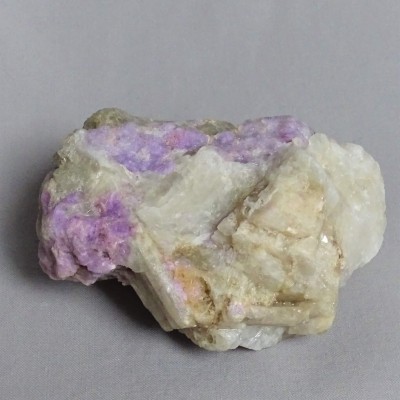 Hackmanite raw mineral 460g, Afghanistan