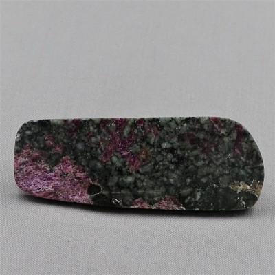 Eudialyte polished plate 22,7g, Russia