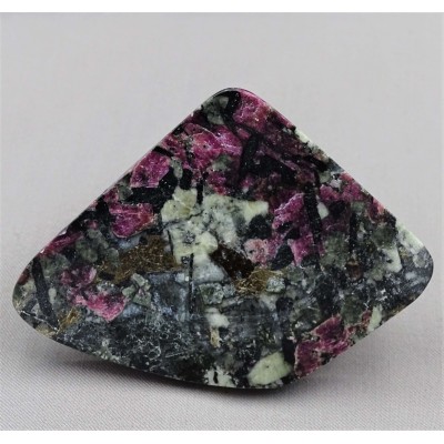 Eudialyte polished plate 58,3g, Russia