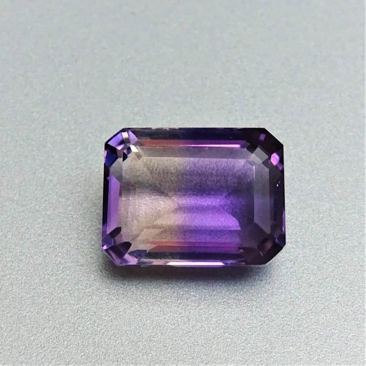 Ametrin cut 18,67 ct, Bolivia