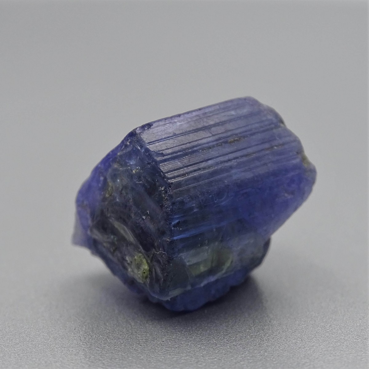 Tanzanite raw mineral 7,9g, Tanzania