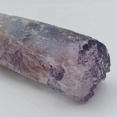 Kunzit přírodní, velmi vzácná barva krystalu 225g, Afganistán