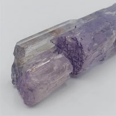 Kunzit natürlich, sehr seltene Kristallfarbe, 275g, Afghanistan