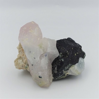 Morganit přírodní krystal s turmalínem sbírkový kus 186g, Afganistán