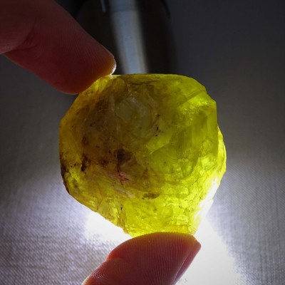 Granát grosulár lemon krystal 71,9g, Mali