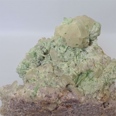 Pollucit/Pollucite vzácný sbírkový minerál 1822g, Afganistán