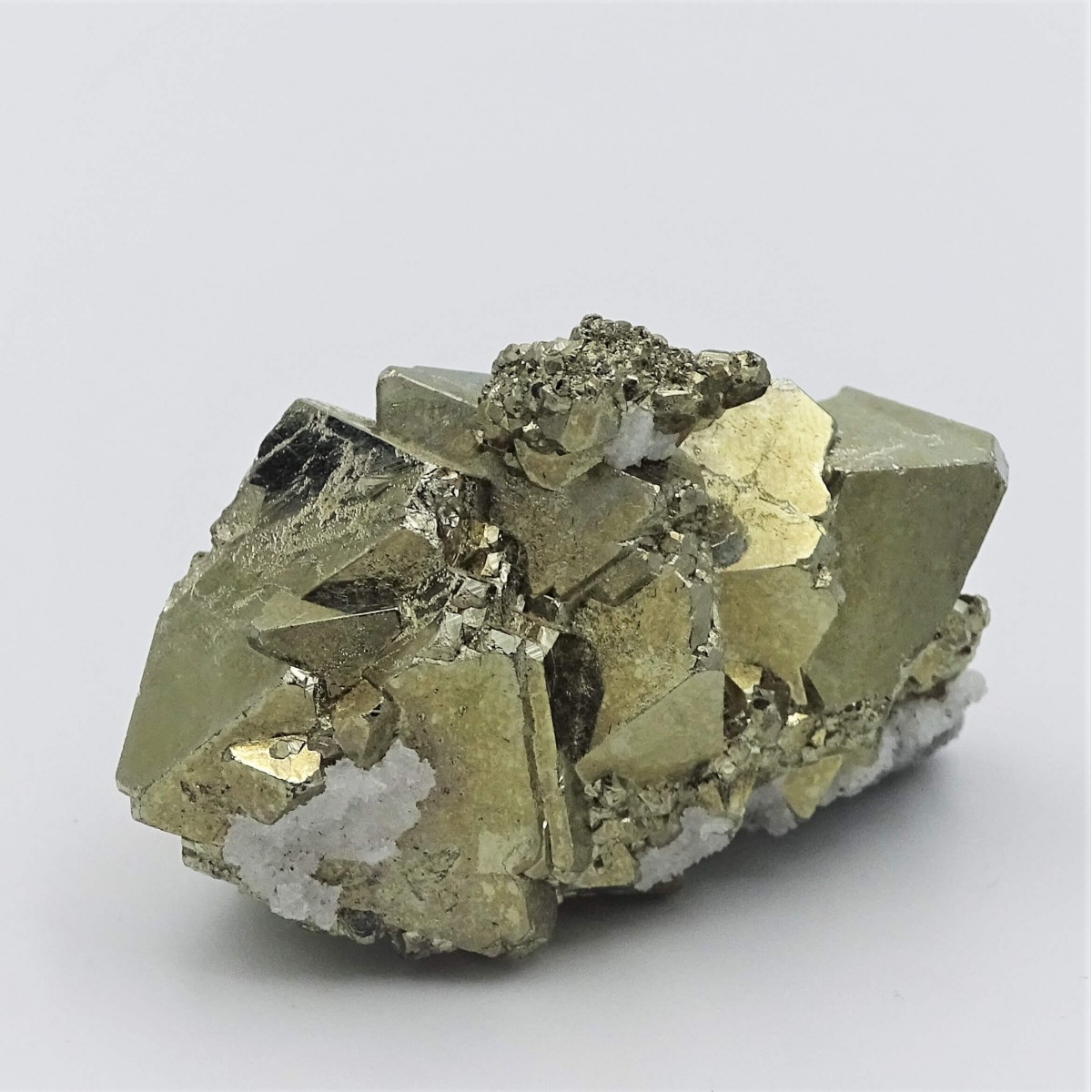 Pyrit minerál drúza 82g, Peru