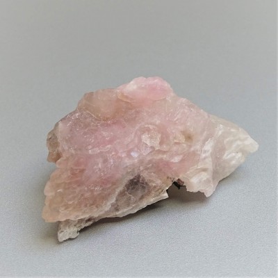 Rose quartz crystal 53,1g, Brazil