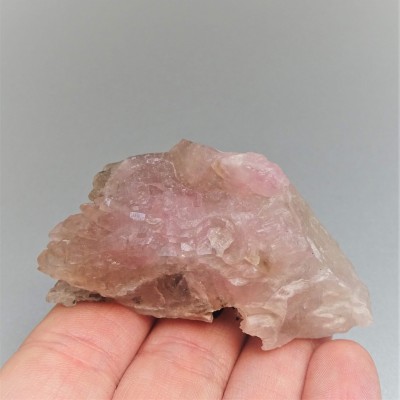 Rose quartz crystal 53,1g, Brazil