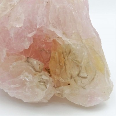 Rose quartz crystal 665g, Brazil
