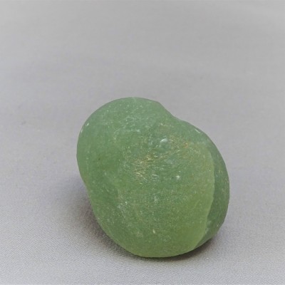 Prehnite natural mineral 80.2g, Mali