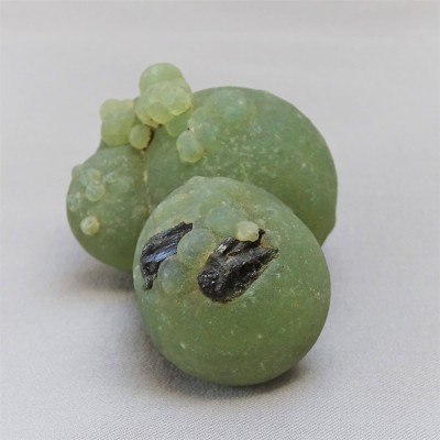 Prehnite natural mineral 274g, Mali