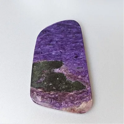 Charoit/Čaroit leštěný 107,7g, Rusko