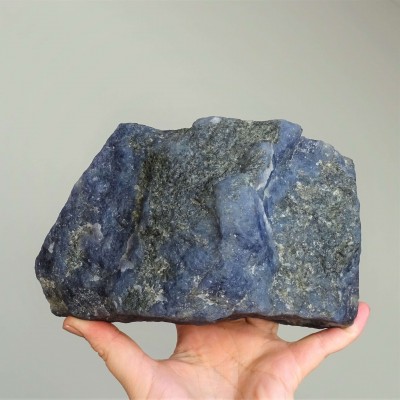 Iolit/Cordierit přírodní minerál  2502g, Tanzánie