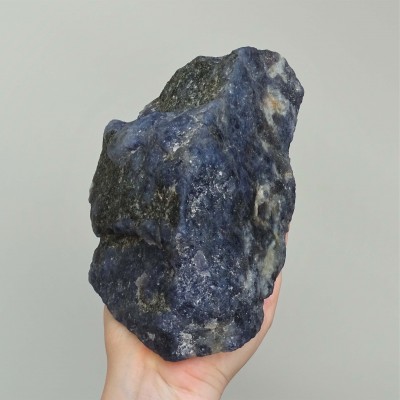 Iolit/Cordierit přírodní minerál  2502g, Tanzánie