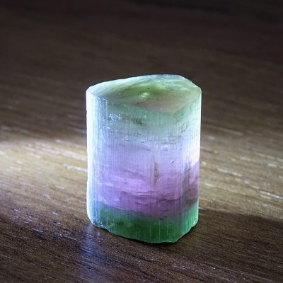 Turmalín Elbait přírodní krystal 17,6g, USA