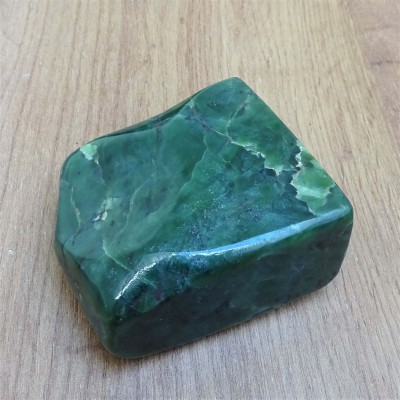 Nephrite polished 370g, Pakistan