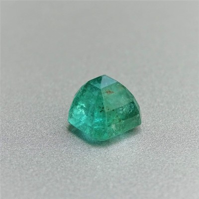 Emerald natural cut 2.30ct, Colombia