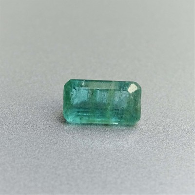 Emerald natural cut 2.35ct, Zambia