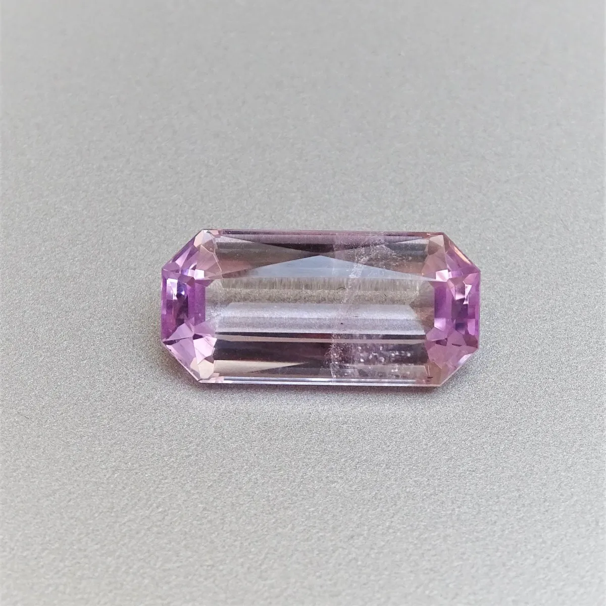 Naturgeschliffener Kunzit in Top-Qualität 16,16ct, Afghanistan