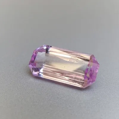 Naturgeschliffener Kunzit in Top-Qualität 16,16ct, Afghanistan