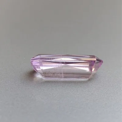 Naturgeschliffener Kunzit in Top-Qualität 16,16ct, Afghanistan