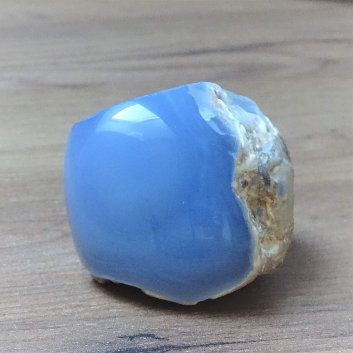 Chalcedony blue natural polished 263g, Turkey