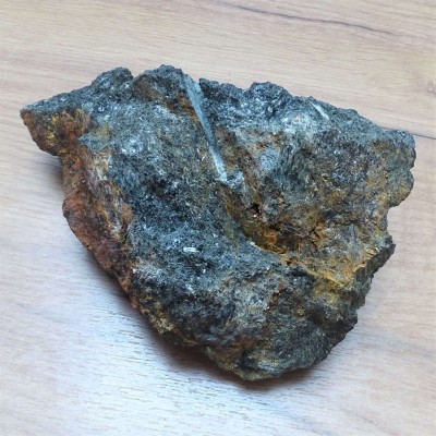 Nuummite přírodní sbírkový minerál 2 631g, Grónsko