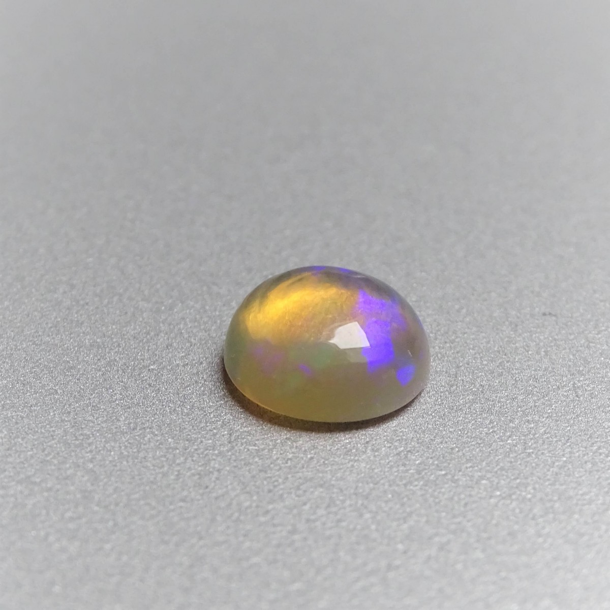 Äthiopischer Opal Cabochon 2,43ct, Äthiopien