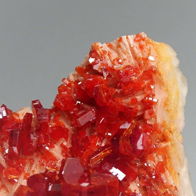 Vanadinite mineral 220g, Morocco