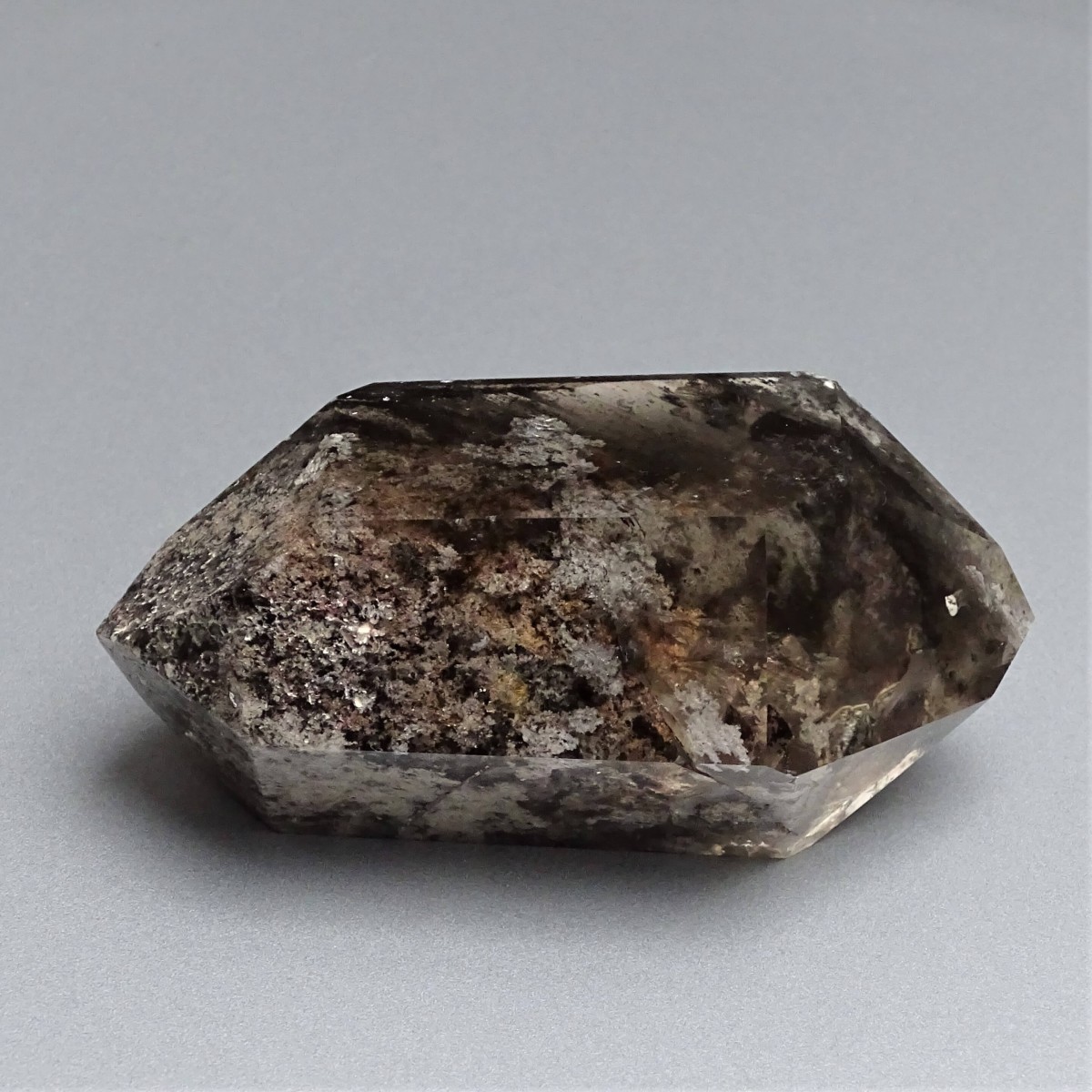 Lodolite (quartz with inclusions) 193g, Brazil
