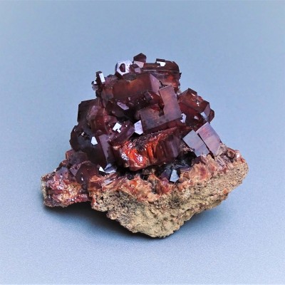 Vanadinite mineral 193g, Morocco