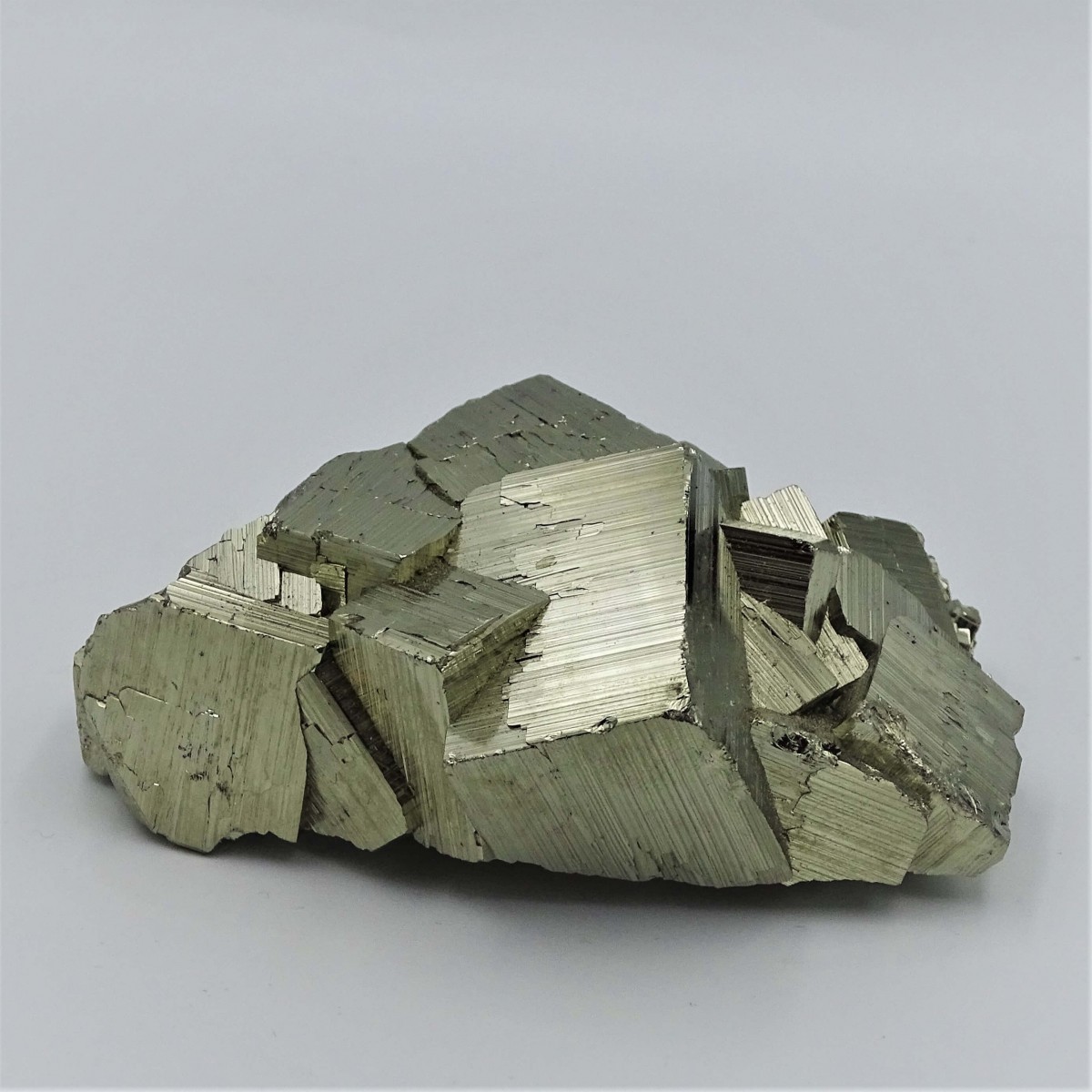 Pyrit minerál drúza 292g, Peru