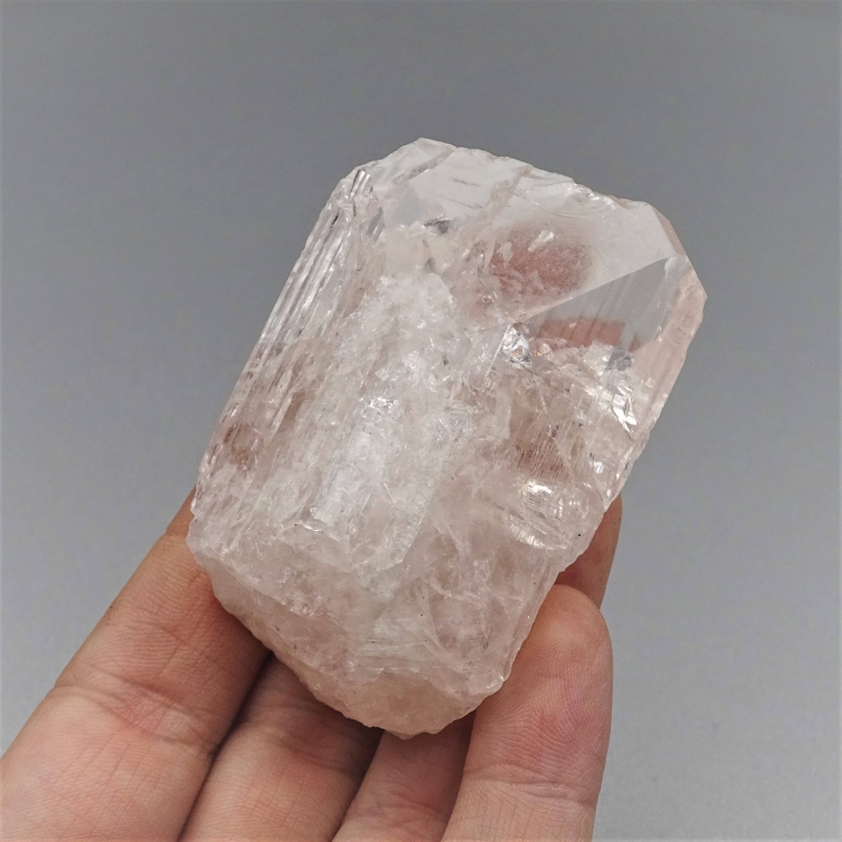 Danburite natural crystal 86.9g, Mexico