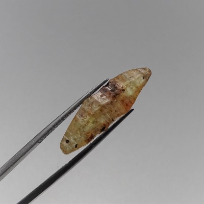 Sapphire raw crystal 16.77ct, Sri Lanka