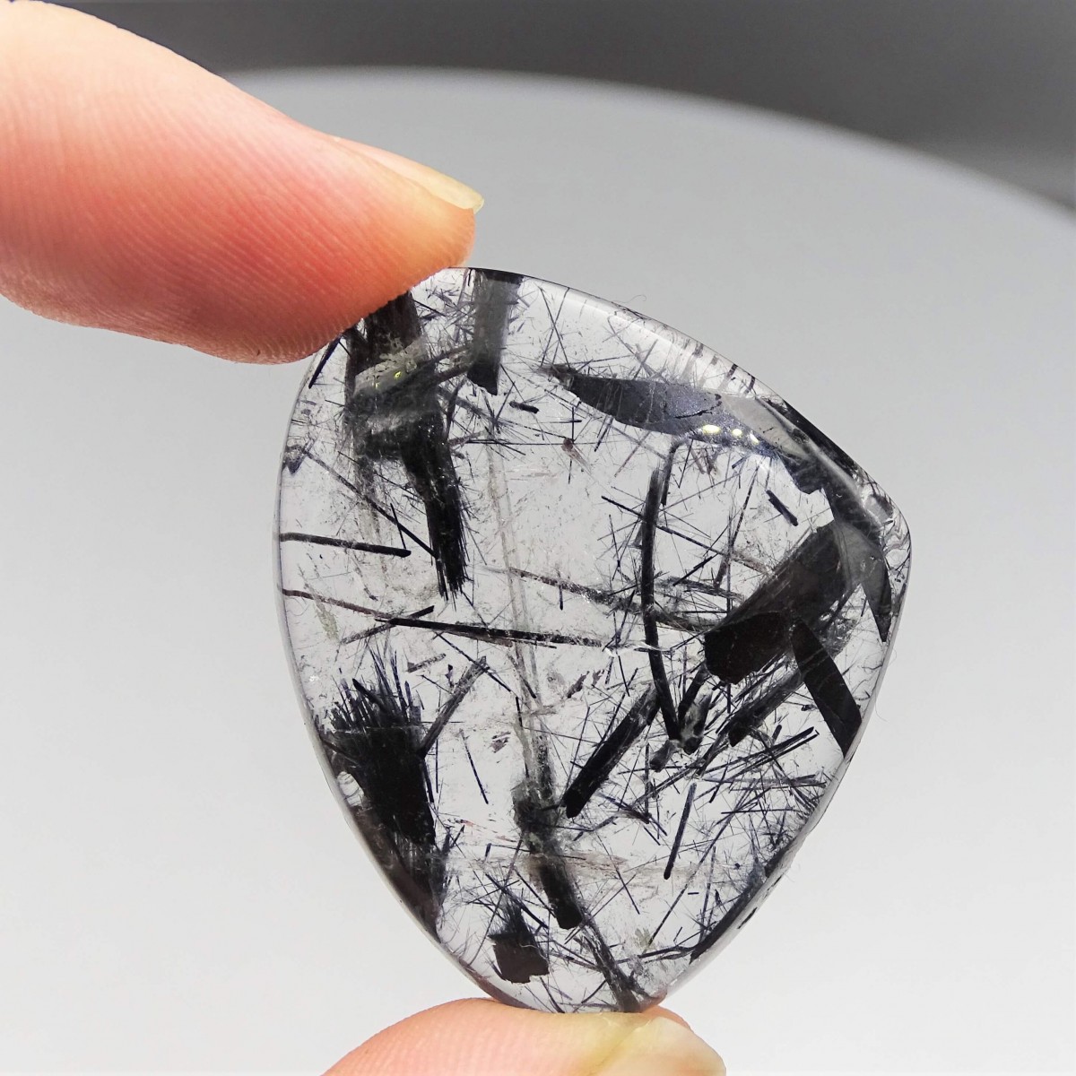 Kristall mit schwarzem Rutil-Cabochon 11,1 g, Brasilien