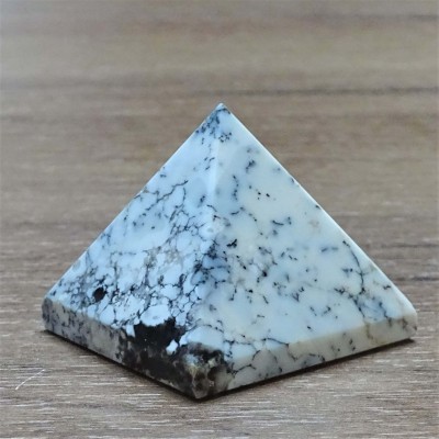 Dendritic opal (merlinite) pyramid 83g, Madagascar