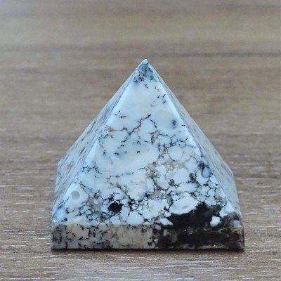 Dendritic opal (merlinite) pyramid 83g, Madagascar