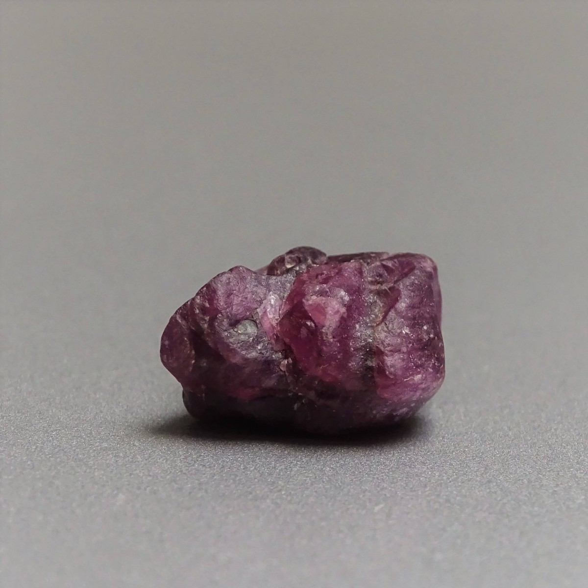 Ruby corundum raw 22ct, Mali