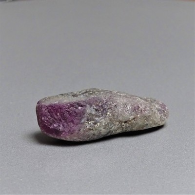 Ruby corundum raw 106ct, Mali