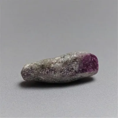 Ruby corundum raw 106ct, Mali