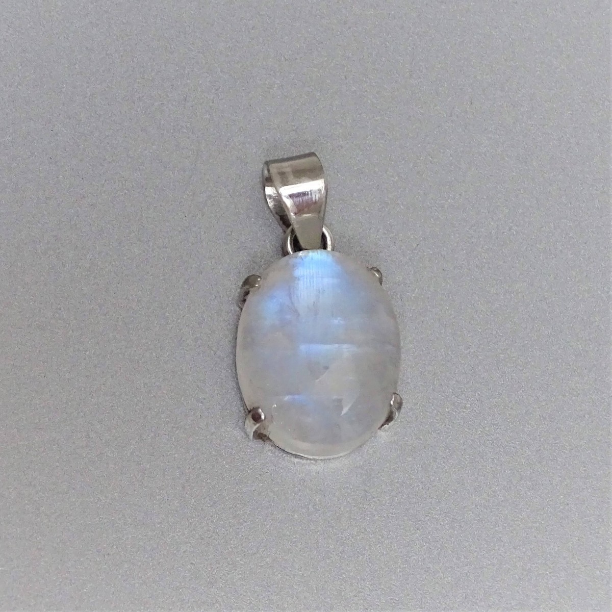 Moonstone pendant in silver 6.1g, top quality