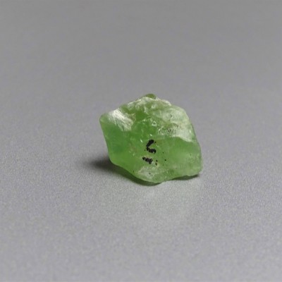 Peridot / Olivin Rohmineral 4,7g, Pakistan
