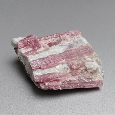 Rubelite/red tourmaline 140g, Brazil