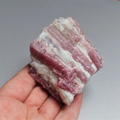 Rubelite/red tourmaline 140g, Brazil